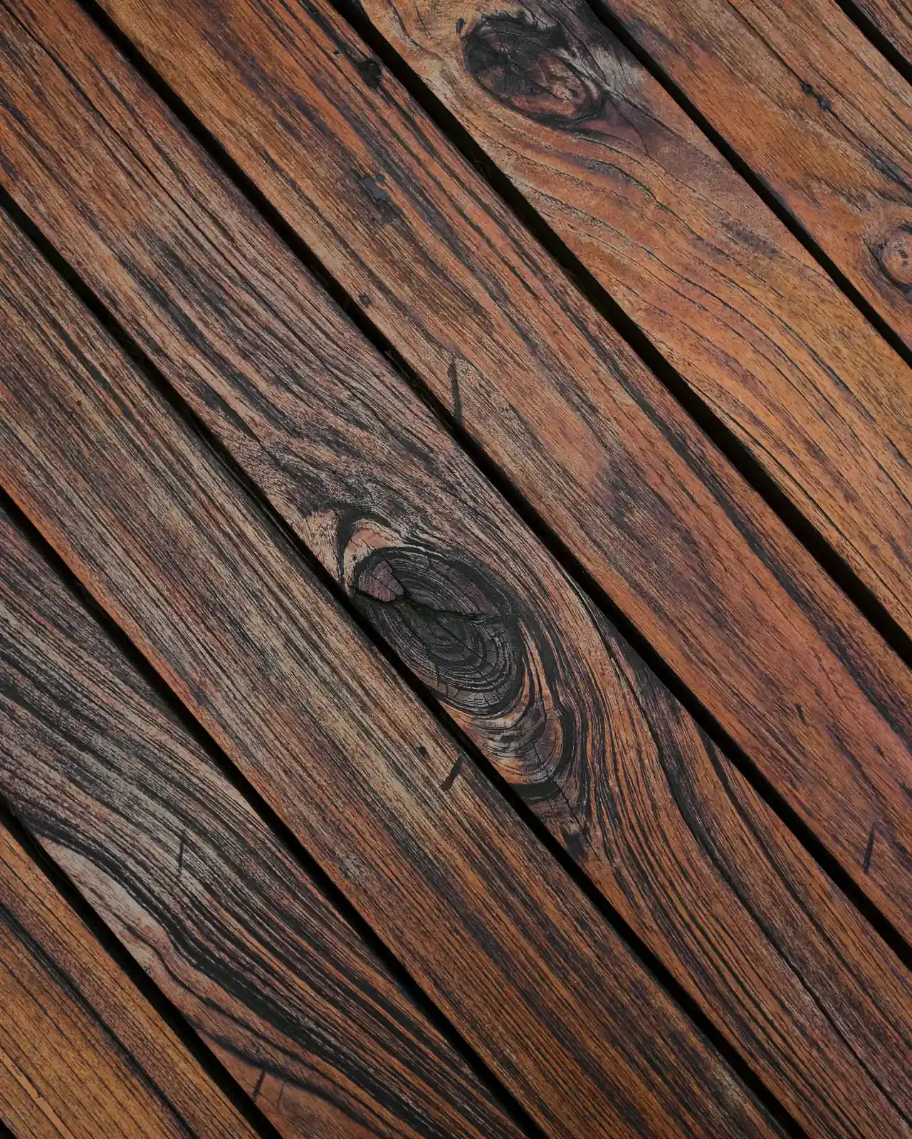 Cedar fence restoration and staining in Mississauga